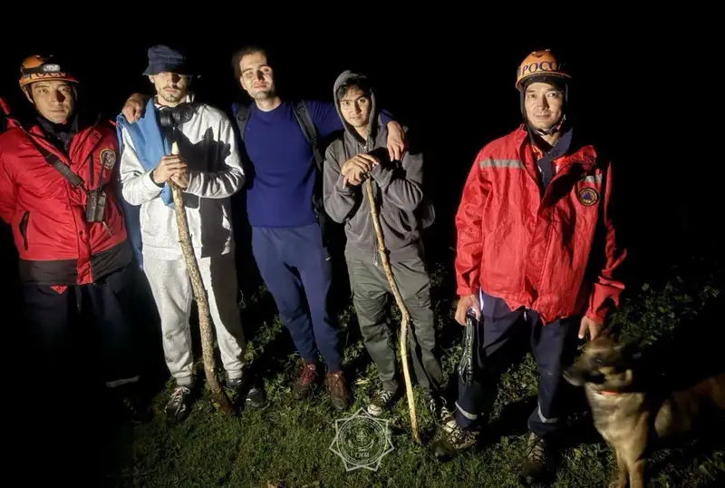 Молодые туристы заблудились в горах Заилийского Алатау, фото - Новости Zakon.kz от 31.08.2024 12:13