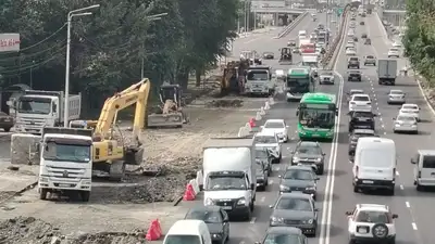 На Кульджинском тракте нанесена временная разметка , фото - Новости Zakon.kz от 05.09.2024 11:34