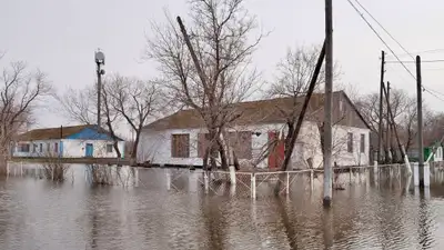 Паводки, паводки в Казахстане, наводнения, наводнение, эвакуация людей, затопления сел, потопы, затопления деревень, потопы в области, фото - Новости Zakon.kz от 24.09.2024 10:34