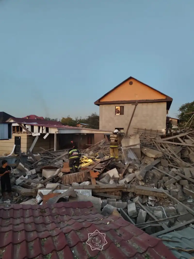 Взрыв газа разрушил дом в Алматинской области, фото — Новости Zakon.kz от 19.09.2024 10:23