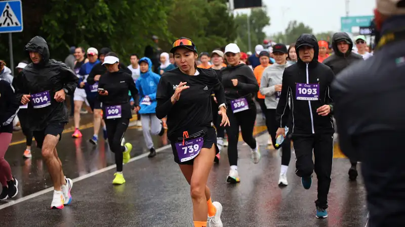 Финальный забег QAZAQ MARATHON в Павлодаре, фото - Новости Zakon.kz от 25.09.2024 18:36