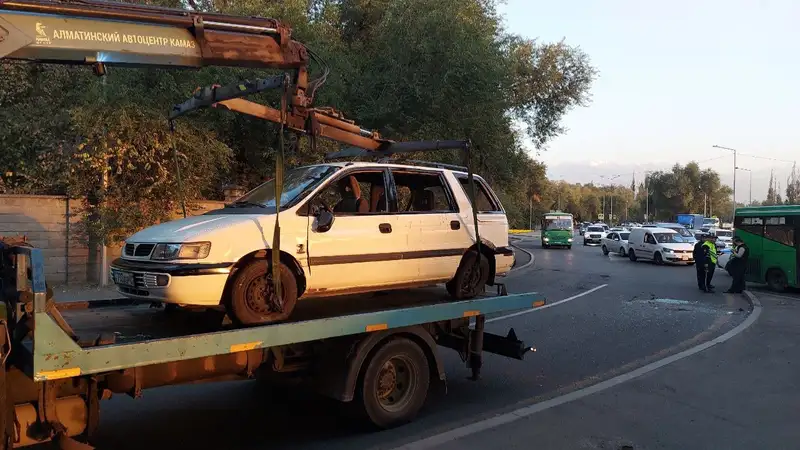 В Алматы в результате ДТП с пассажирским автобусом погибла женщина, фото — Новости Zakon.kz от 04.10.2024 17:28