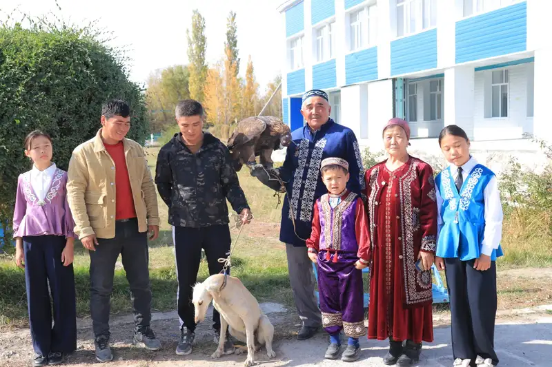 Пришла на избирательный участок в области Абай, фото — Новости Zakon.kz от 06.10.2024 12:56