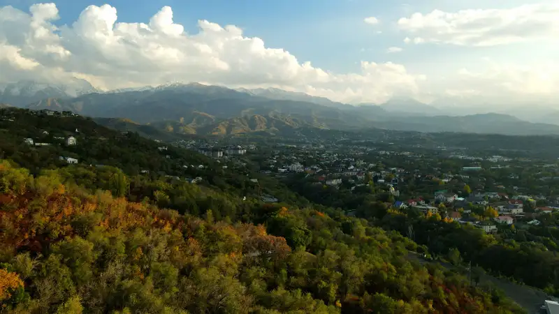 осенью в горах Алматы, фото — Новости Zakon.kz от 09.10.2024 11:31