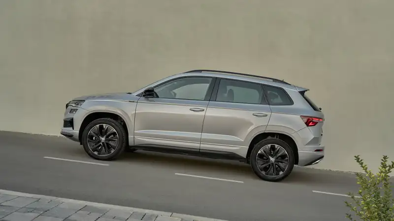 Škoda представила в Казахстане городской внедорожник Škoda Karoq