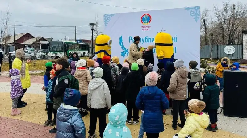 День Республики: в пяти районах столицы прошли концертные программы, фото — Новости Zakon.kz от 25.10.2024 18:13