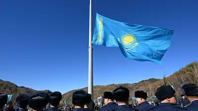 Государственный флаг, День Республики, Алматы, фото - Новости Zakon.kz от 25.10.2024 13:24