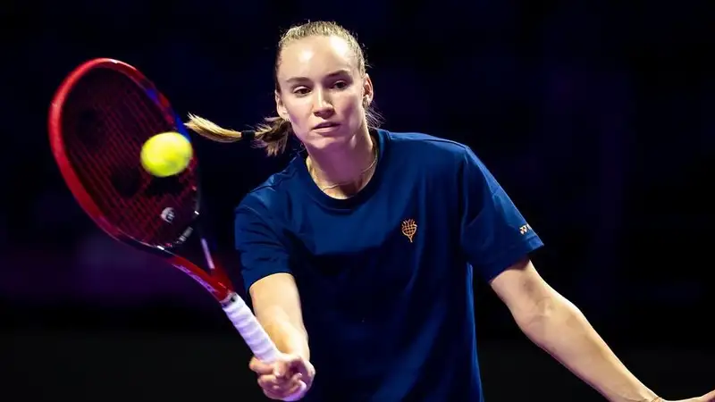 Елена Рыбакина провела первую тренировку на Итоговом турнире WTA, ##imageAlt## 