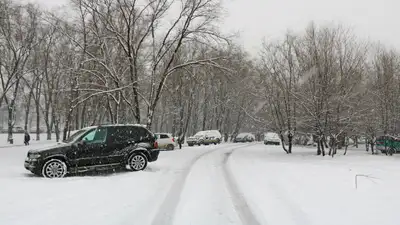 Дорога зимой, дороги зимой, машины, автомобили, снег, снегопад, снег на дорогах