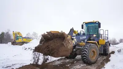 В Астане начали снос самовольной постройки жилого комплекса Qurmangazy