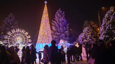 Новый год, новогодний праздник, празднование, празднования, новогодние каникулы, зимние каникулы, новогодние выходные, новогодние праздники, новогодние украшения, новогоднее оформление города, новогодние декорации, новогодние инсталляции , фото - Новости Zakon.kz от 13.12.2024 06:00