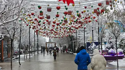 Алматы, Алматы зимой, Алматы зима, виды города Алматы, зима в Алматы, зимой в Алматы, зимний Алматы, заморозки в Алматы, мороз в Алматы, снег в Алматы, похолодание в Алматы, Новый год, новогодний праздник, празднование, празднования, новогодние каникулы, зимние каникулы, новогодние выходные, новогодние праздники, новогодние украшения, новогоднее оформление города, новогодние декорации, новогодние инсталляции 