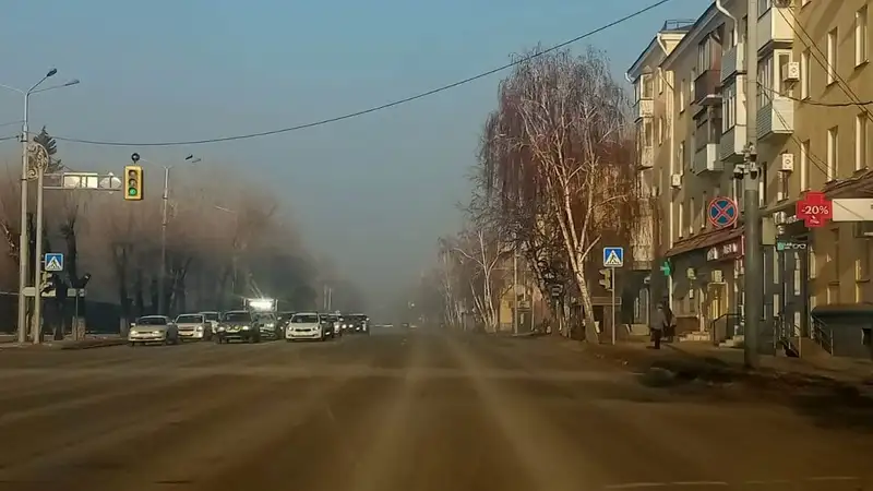 Смог в Усть-Каменогорске: синоптики облегчения не обещают, фото - Новости Zakon.kz от 28.11.2024 18:34