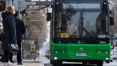 Драки и словесные перепалки в автобусах: почему  общественный транспорт в Казахстане становится небезопасным