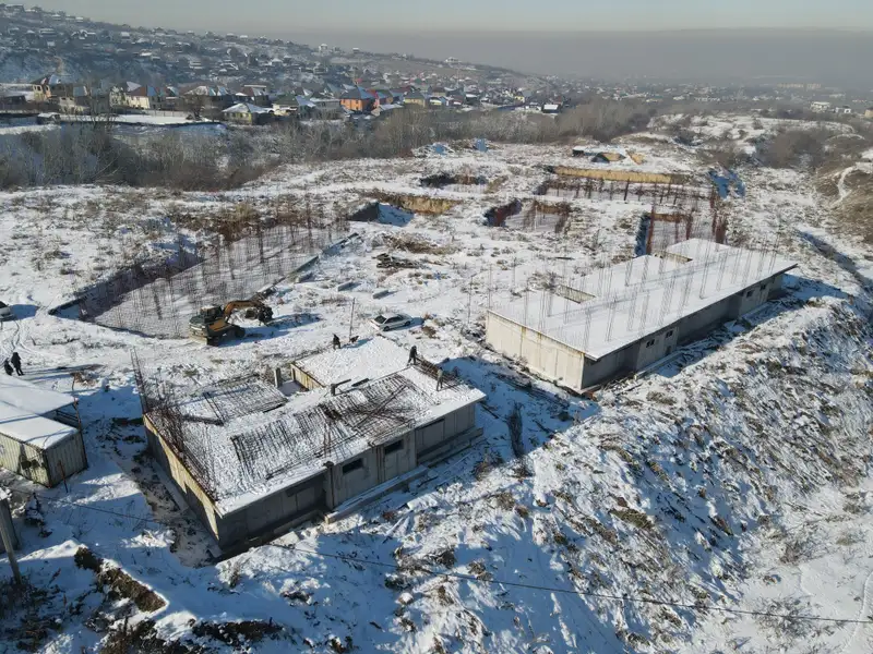 В горах Алматы сносят жилой комплекс Французский дом, фото - Новости Zakon.kz от 12.12.2024 16:55