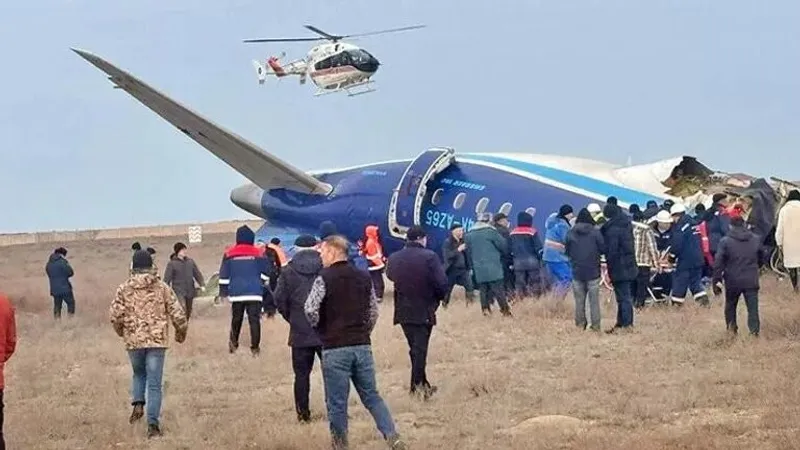 В "Росавиации" прокомментировали крушение самолета в Актау