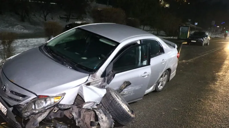 В Алматы произошло ДТП с участием двух автомобилей на Восточной объездной, фото - Новости Zakon.kz от 31.12.2024 01:16