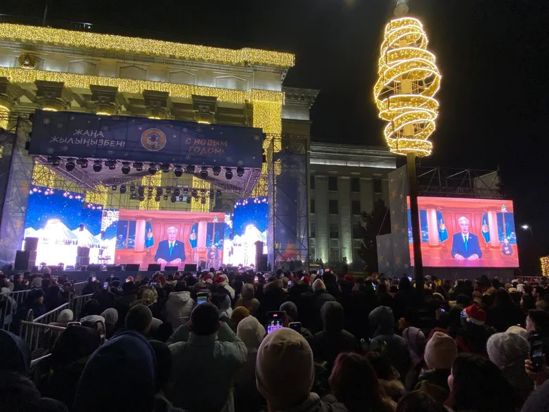 Новогодний салют и праздничный концерт порадовал алматинцев, фото - Новости Zakon.kz от 01.01.2025 10:11