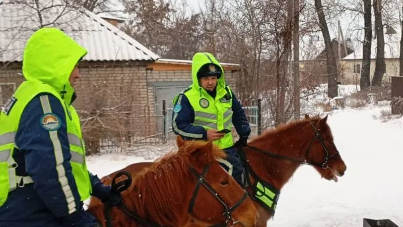 Конная полиция выручает патрулирование дачных массивов в Семее