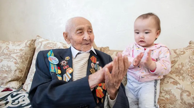 Ветерана ВОВ поздравили со 101-летием в Талдыкоргане